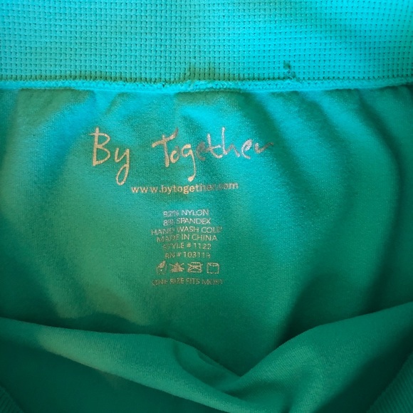 Teal Stretchy Crop Leggings EUC - Picture 3 of 3